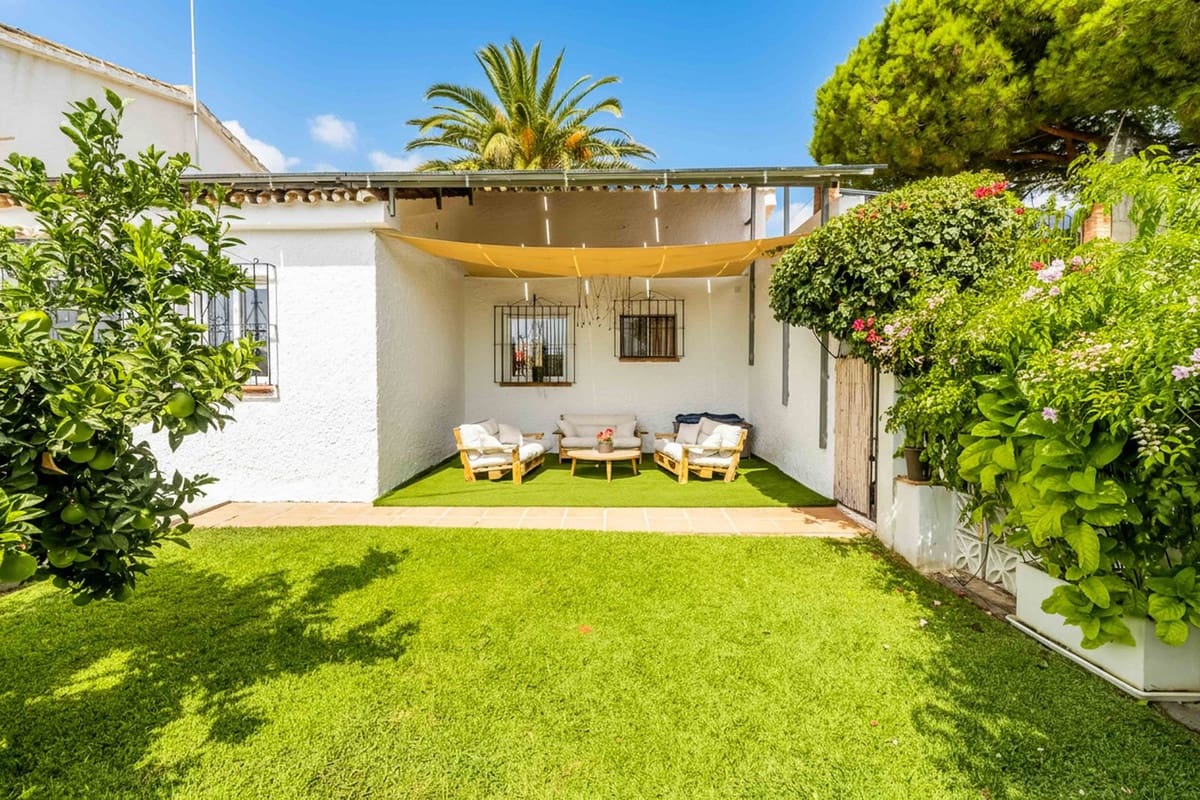 6 bedroom Villa for sale in Fuengirola with pool garage - € 1,195,000 (Ref: 9598520)