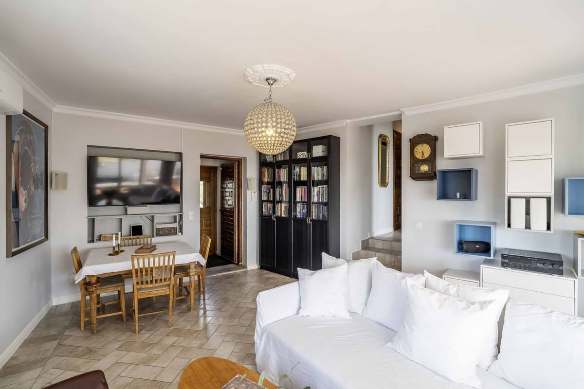 6 bedroom Villa for sale in Fuengirola with pool garage - € 1,195,000 (Ref: 9598520)