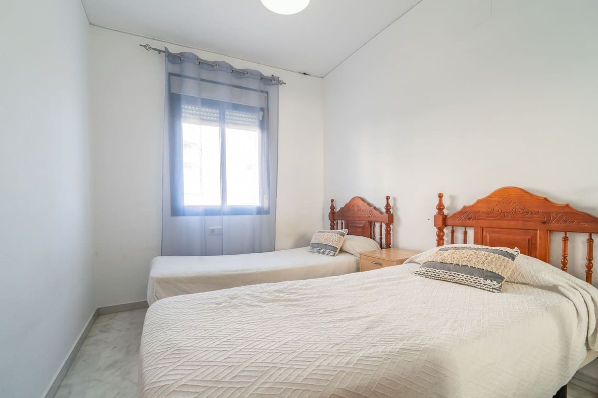 3 slaapkamer Appartement te koop in Estepona met zwembad garage - € 389.000 (Ref: 9602317)