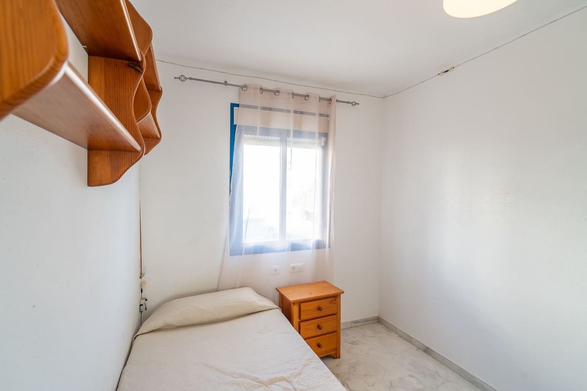 3 slaapkamer Appartement te koop in Estepona met zwembad garage - € 379.000 (Ref: 9602317)