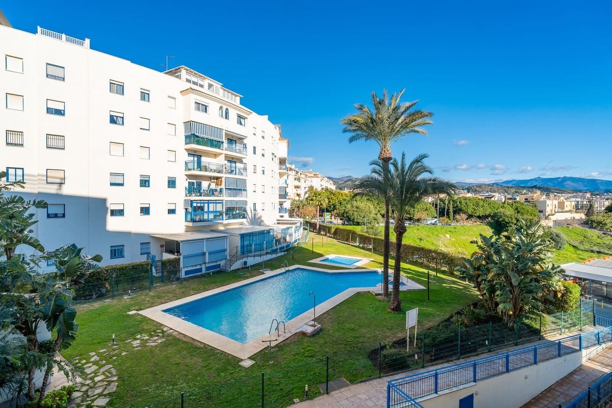 3 slaapkamer Appartement te koop in Estepona met zwembad garage - € 379.000 (Ref: 9602317)