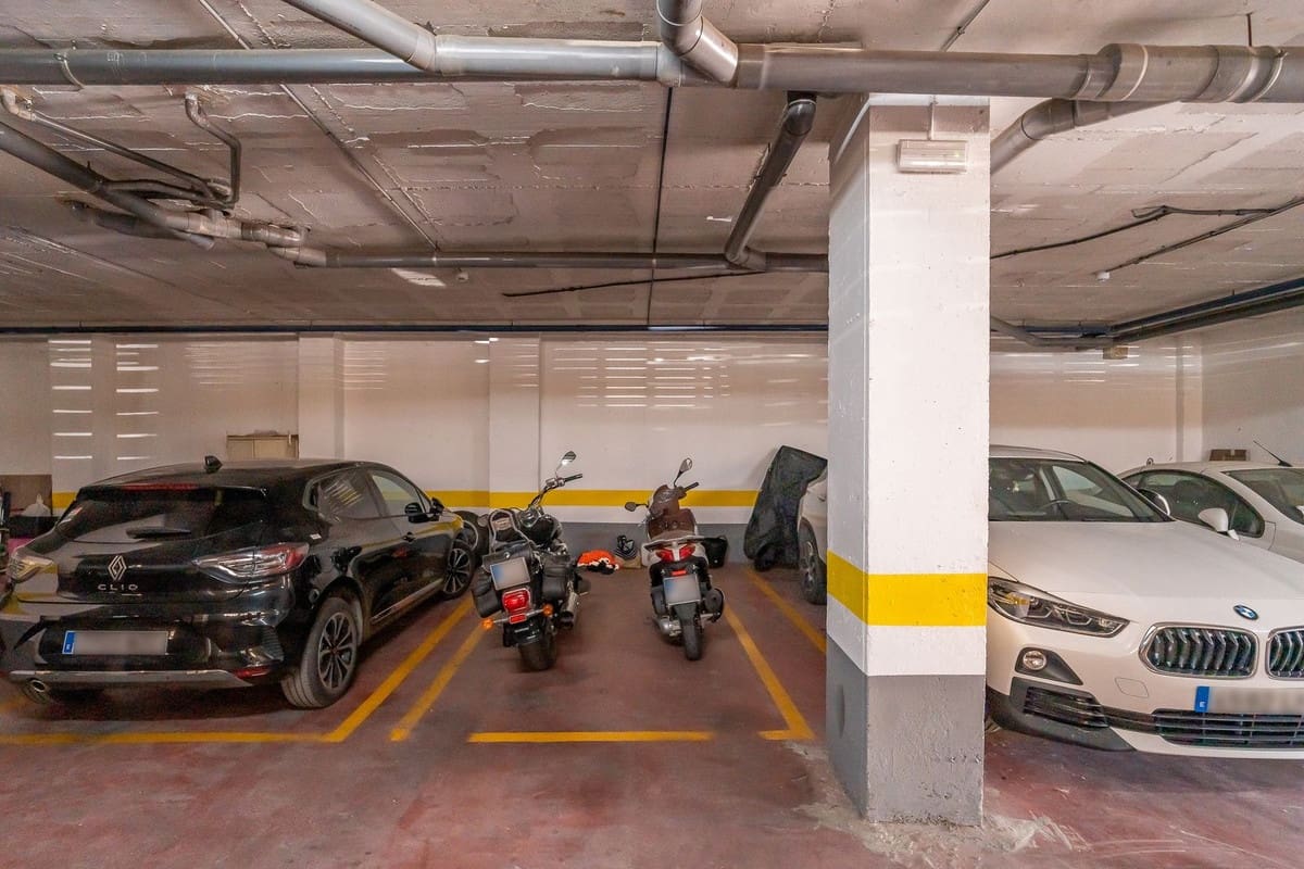 3 slaapkamer Appartement te koop in Estepona met zwembad garage - € 379.000 (Ref: 9602317)
