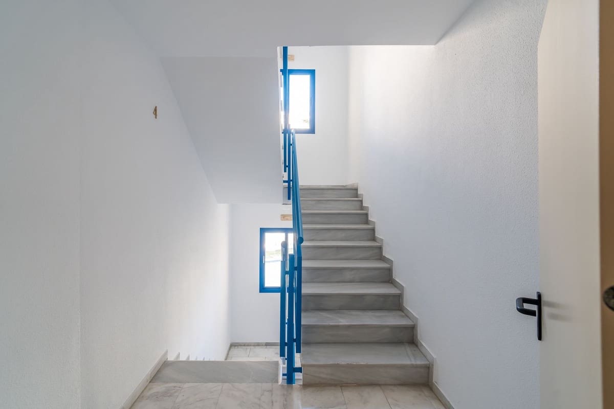 3 slaapkamer Appartement te koop in Estepona met zwembad garage - € 379.000 (Ref: 9602317)