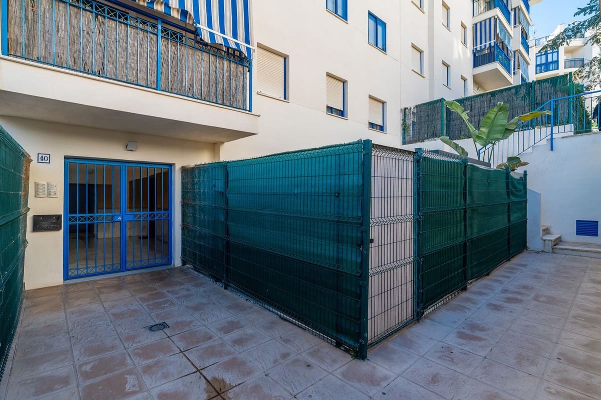 3 slaapkamer Appartement te koop in Estepona met zwembad garage - € 379.000 (Ref: 9602317)