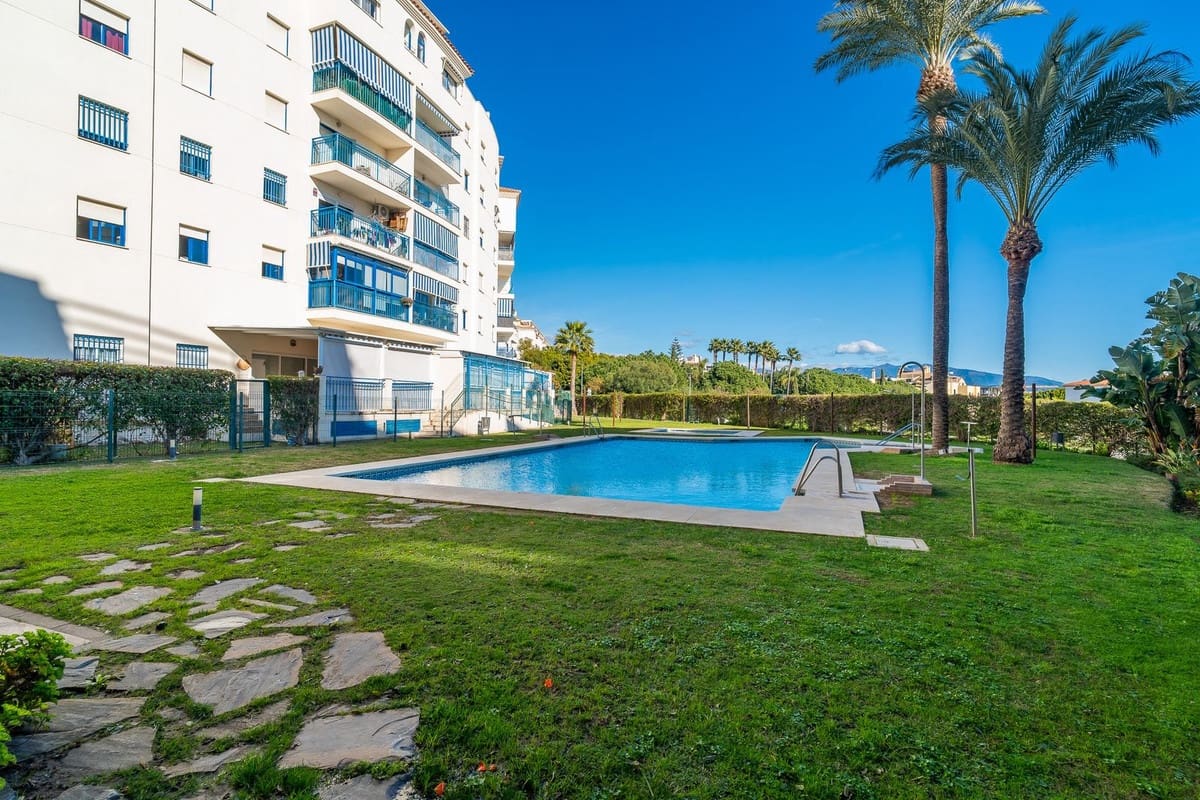 3 slaapkamer Appartement te koop in Estepona met zwembad garage - € 379.000 (Ref: 9602317)
