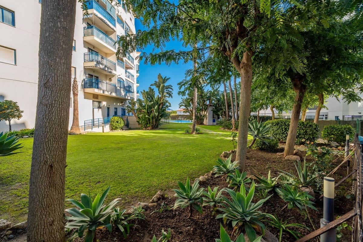 3 slaapkamer Appartement te koop in Estepona met zwembad garage - € 379.000 (Ref: 9602317)