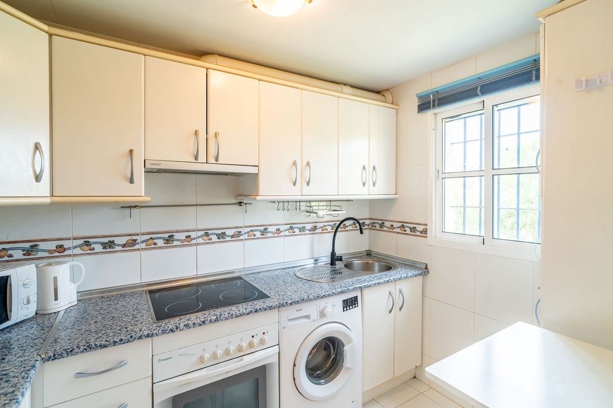 2 slaapkamer Appartement te koop in Mijas met zwembad garage - € 317.000 (Ref: 9610351)