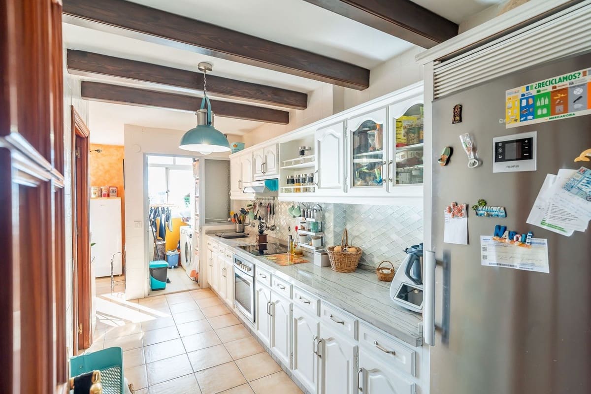 4 bedroom Apartment for sale in Fuengirola with garage - € 382,000 (Ref: 9626099)