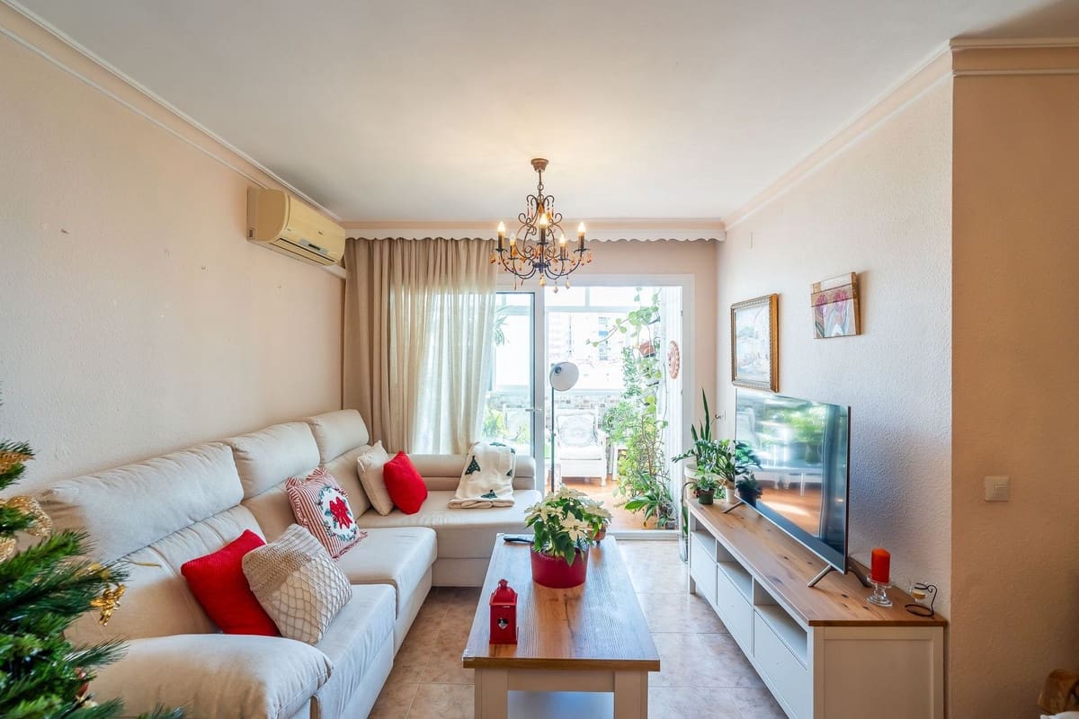 4 bedroom Apartment for sale in Fuengirola with garage - € 382,000 (Ref: 9626099)