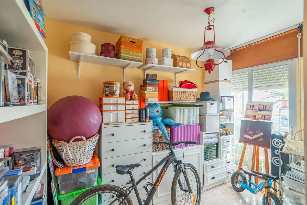 4 bedroom Apartment for sale in Fuengirola with garage - € 382,000 (Ref: 9626099)