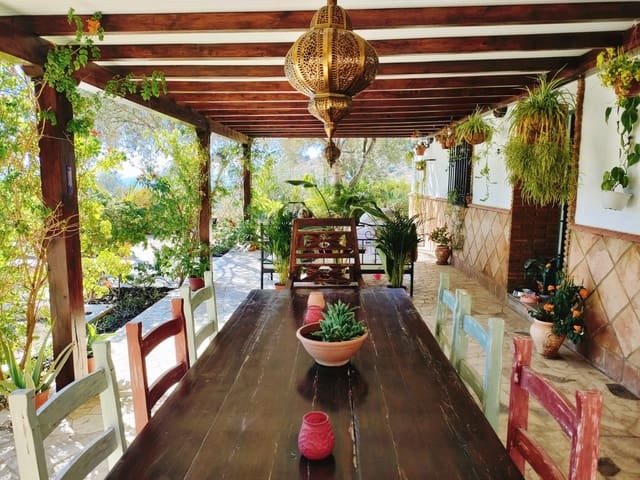 4 bedroom Finca/Country House for sale in Puerto de la Torre, Málaga city - € 620,000 (Ref: 9634997)