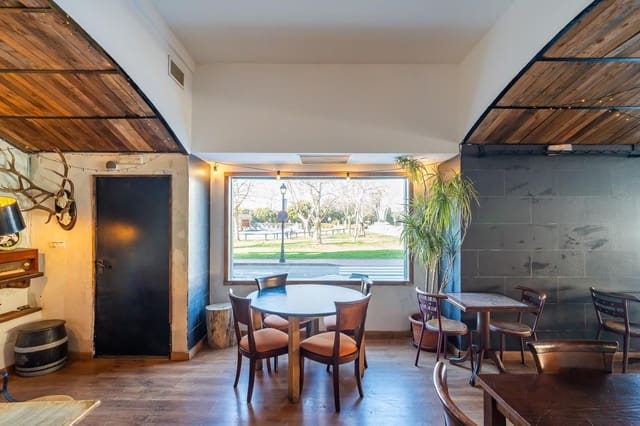 Restaurant/Bar til salgs i Fuengirola - € 110 000 (Ref: 9639757)