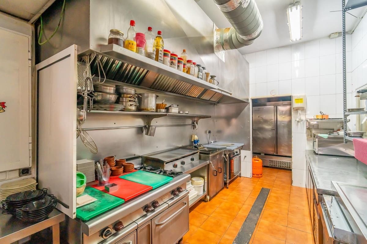 Restaurant/bar te koop in Fuengirola - € 110.000 (Ref: 9639757)