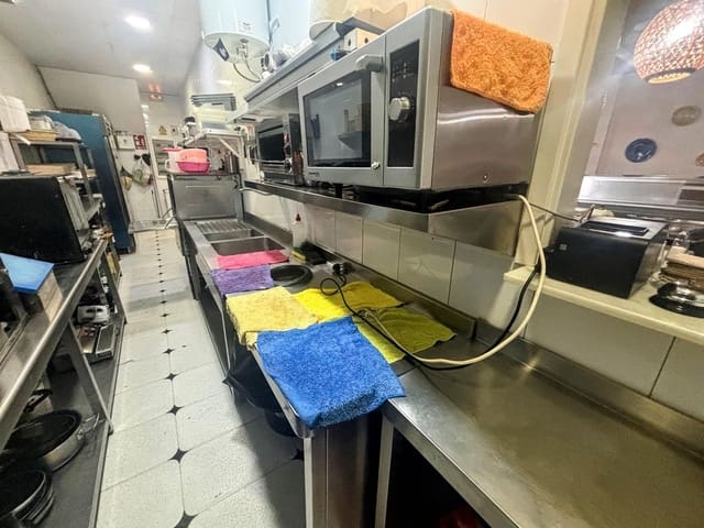 Restaurante/Bar para venda em Fuengirola - 185 000 € (Ref: 9639758)