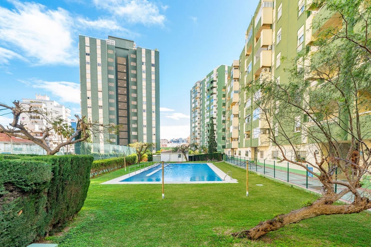 3 soveværelse Lejlighed til salg i Fuengirola med swimmingpool - € 369.900 (Ref: 9646380)