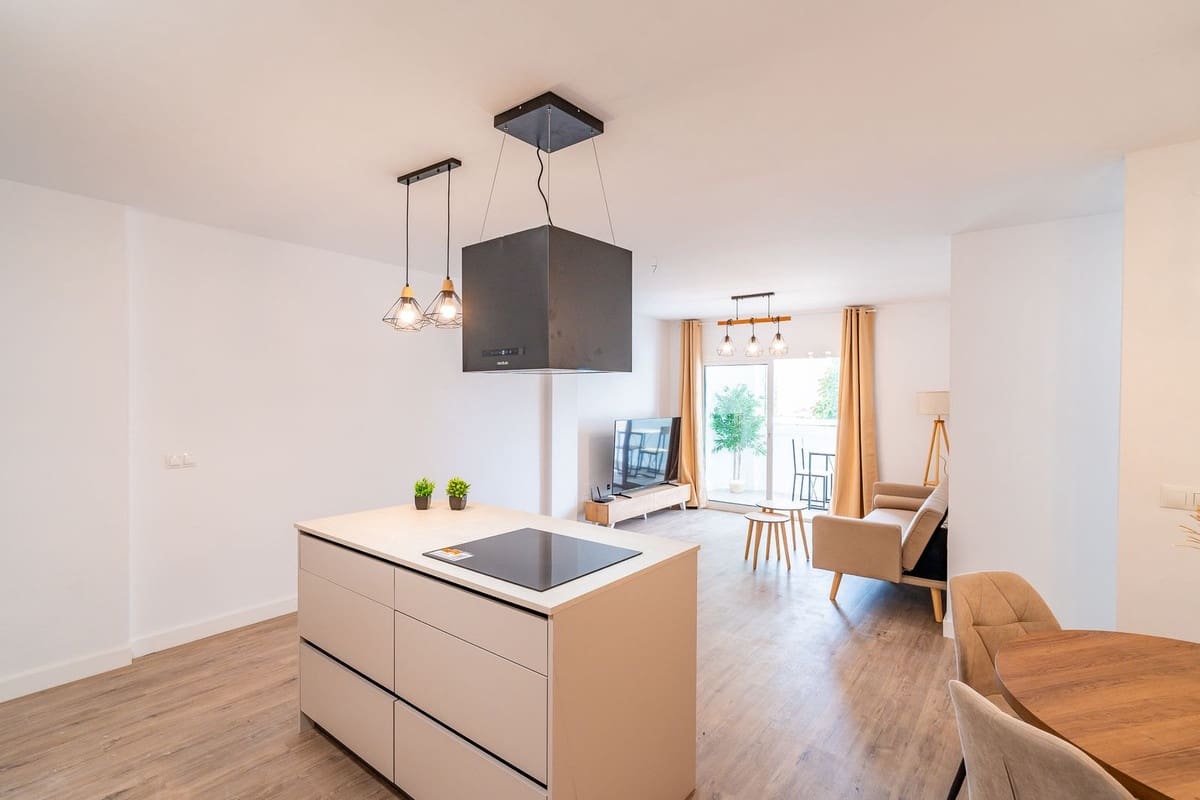 3 Zimmer Apartment zu verkaufen in Fuengirola mit Pool - 365.000 € (Ref: 9646380)