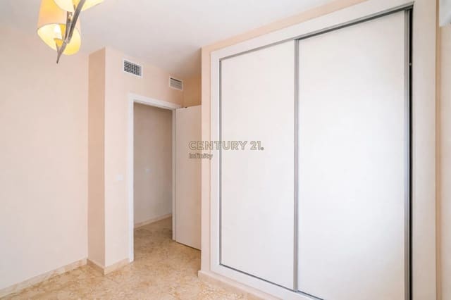 2 slaapkamer Appartement te koop in Fuengirola met zwembad garage - € 290.000 (Ref: 9646381)