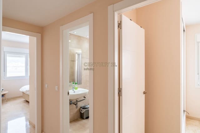 2 soverom Leilighet til salgs i Fuengirola med svømmebasseng garasje - € 290 000 (Ref: 9646381)