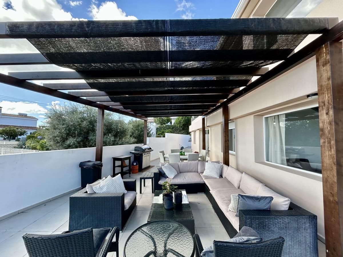 Chalet de 6 habitaciones en Fuengirola en venta con piscina garaje - 1.275.000 € (Ref: 9665526)