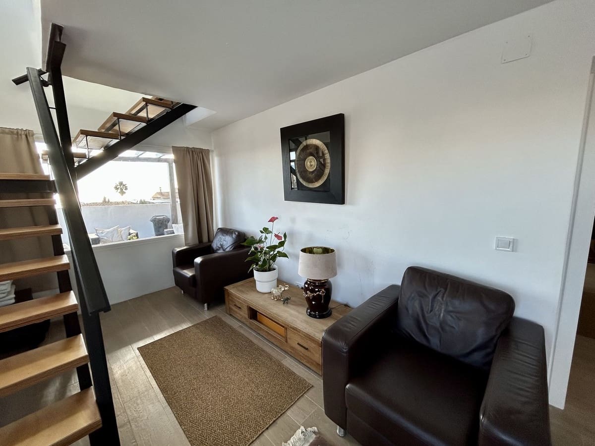 Chalet de 6 habitaciones en Fuengirola en venta con piscina garaje - 1.275.000 € (Ref: 9665526)