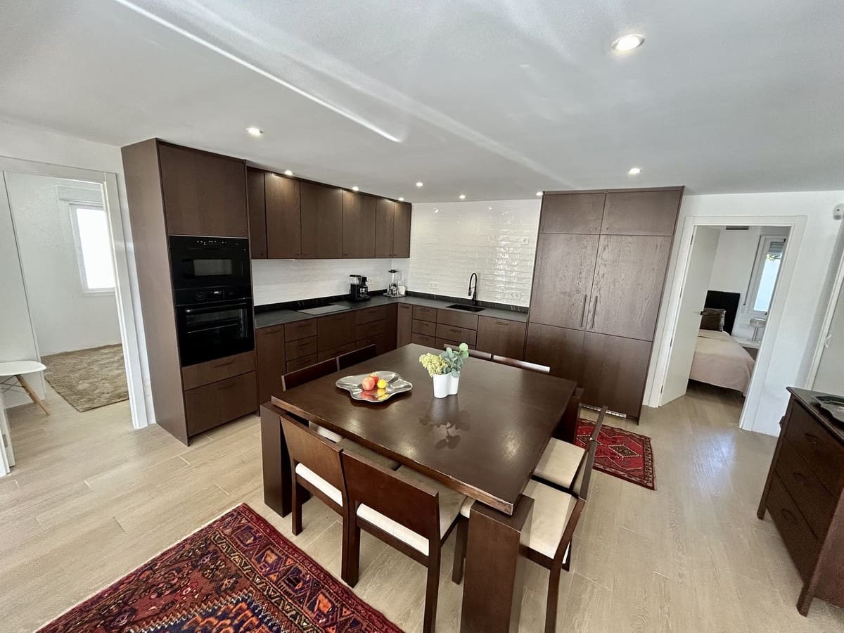 6 bedroom Villa for sale in Fuengirola with pool garage - € 1,275,000 (Ref: 9665526)