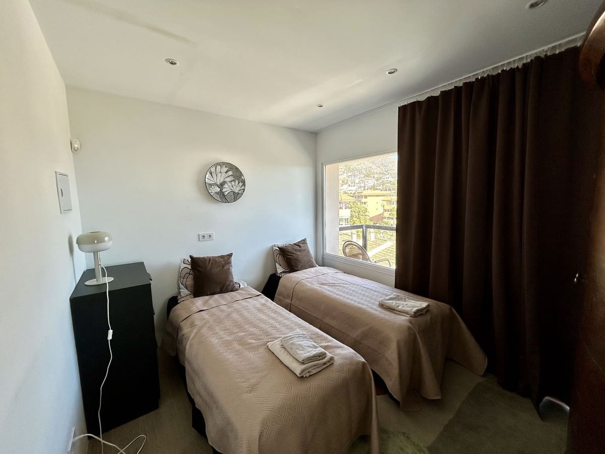 6 bedroom Villa for sale in Fuengirola with pool garage - € 1,275,000 (Ref: 9665526)