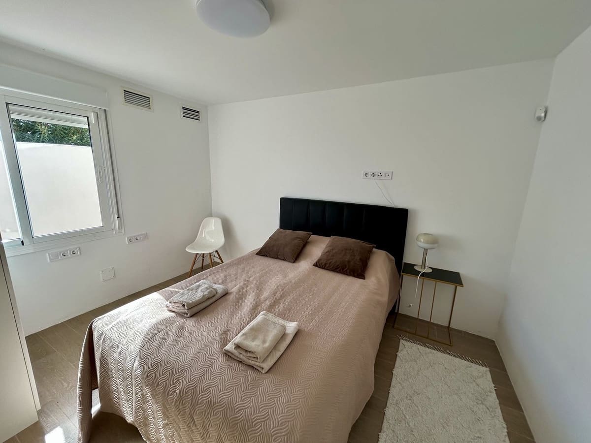 6 bedroom Villa for sale in Fuengirola with pool garage - € 1,275,000 (Ref: 9665526)