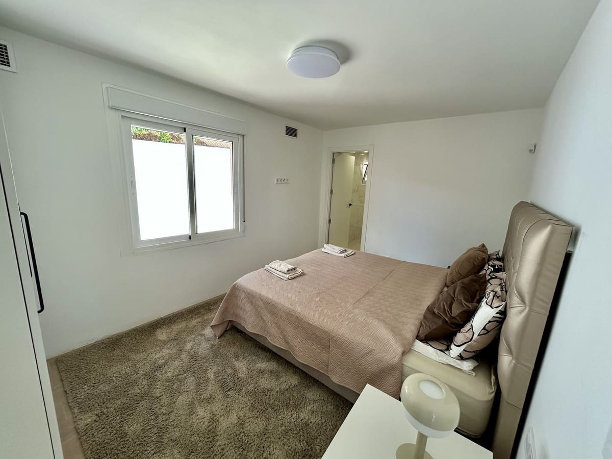 6 bedroom Villa for sale in Fuengirola with pool garage - € 1,275,000 (Ref: 9665526)