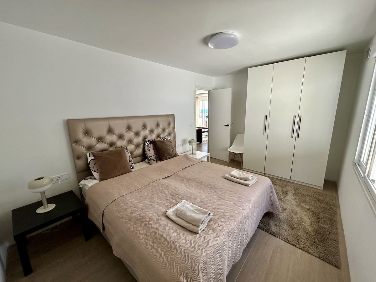 6 bedroom Villa for sale in Fuengirola with pool garage - € 1,275,000 (Ref: 9665526)