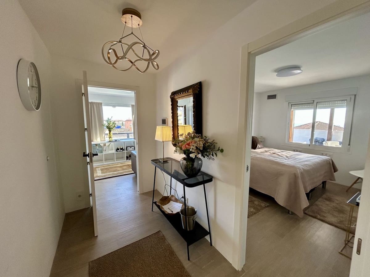 6 bedroom Villa for sale in Fuengirola with pool garage - € 1,275,000 (Ref: 9665526)