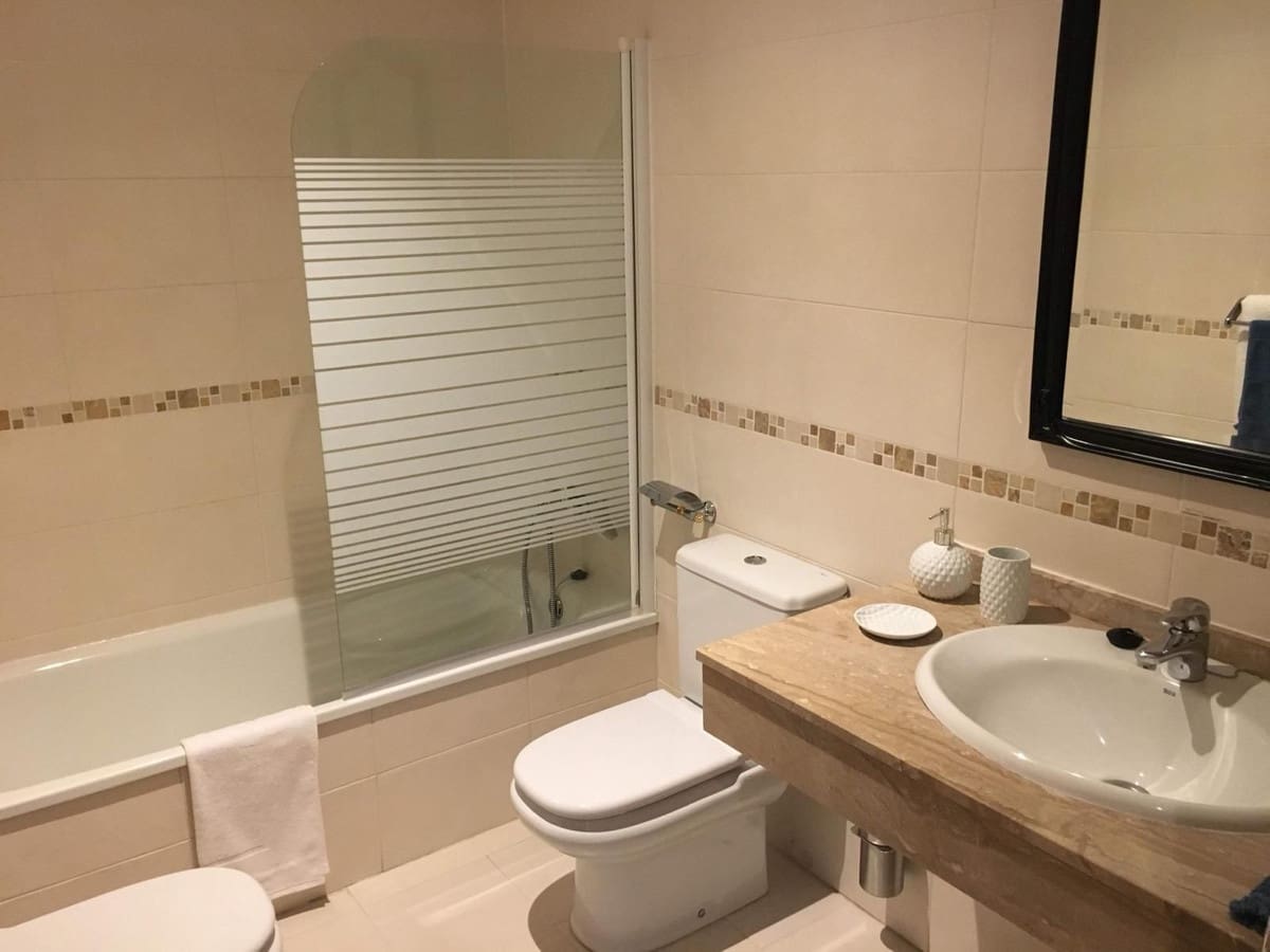 2 Zimmer Apartment zu verkaufen in Calahonda mit Pool Garage - 340.000 € (Ref: 9671259)