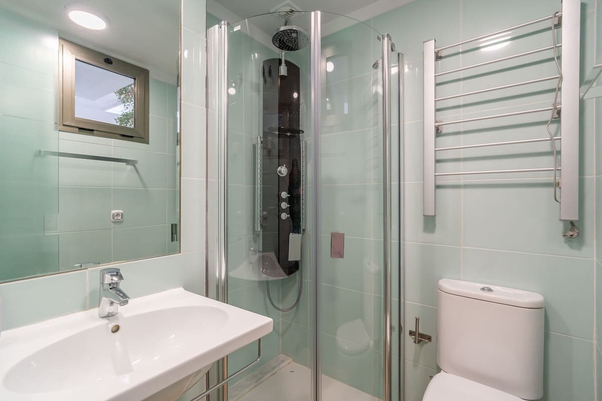 3 bedroom Apartment for sale in La Cala de Mijas with pool garage - € 397,000 (Ref: 9684333)