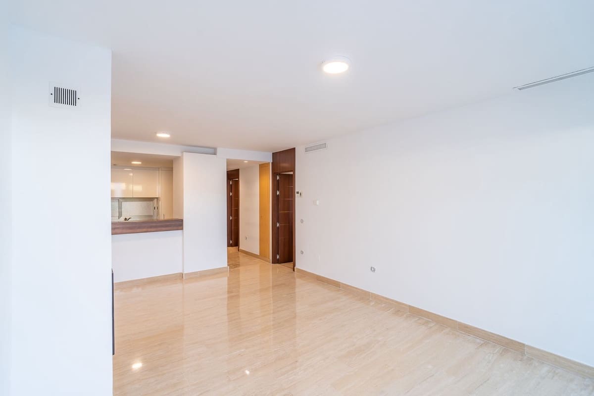 3 bedroom Apartment for sale in La Cala de Mijas with pool garage - € 397,000 (Ref: 9684333)