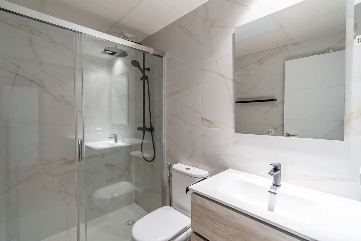 3 bedroom Apartment for sale in La Cala de Mijas with pool garage - € 397,000 (Ref: 9684333)