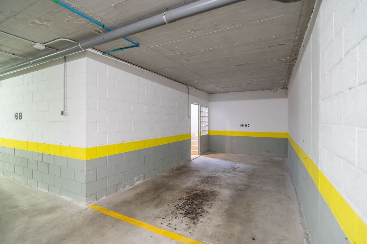 3 bedroom Apartment for sale in La Cala de Mijas with pool garage - € 397,000 (Ref: 9684333)