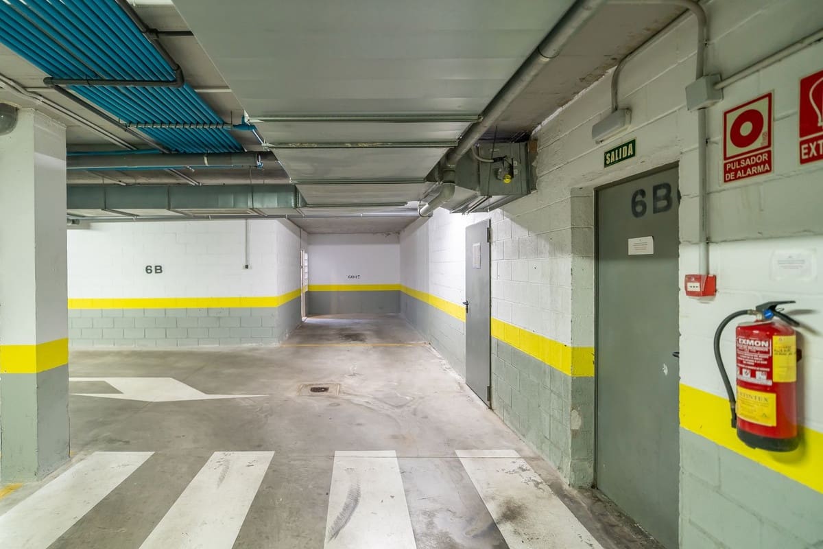 3 bedroom Apartment for sale in La Cala de Mijas with pool garage - € 397,000 (Ref: 9684333)