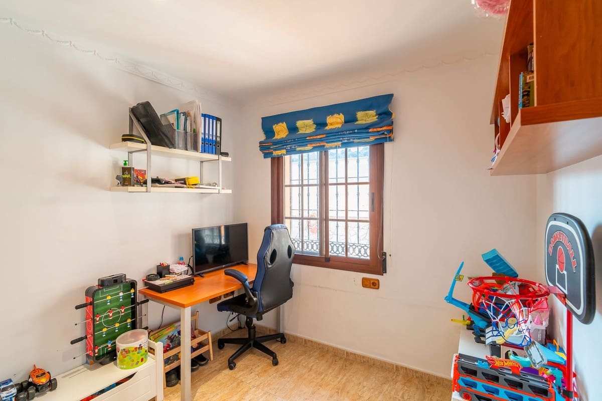 5 sovrum Villa till salu i Mijas med garage - 942 000 € (Ref: 9685584)