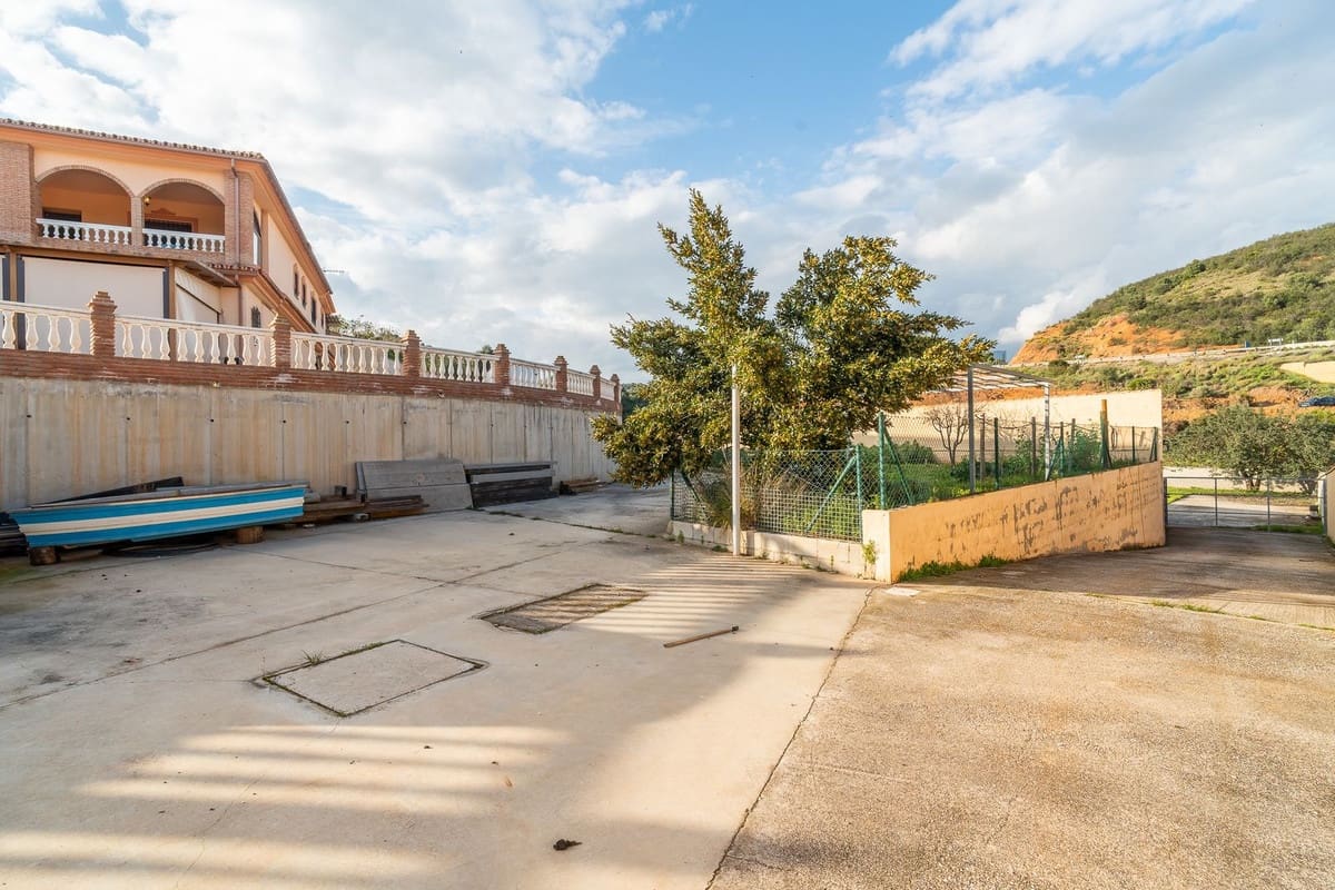 5 sovrum Villa till salu i Mijas med garage - 942 000 € (Ref: 9685584)