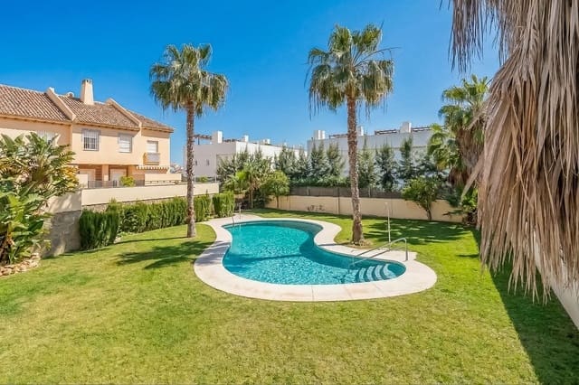 4 soverom Hus til salgs i Calahonda, Mijas med svømmebasseng garasje - € 699 000 (Ref: 9685585)