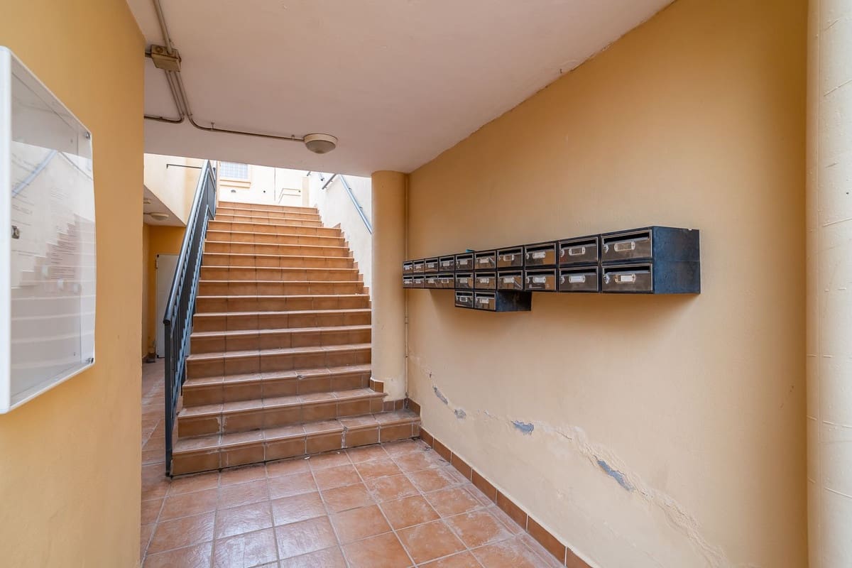 4 bedroom Townhouse for sale in Calahonda with pool garage - € 639,000 (Ref: 9685586)