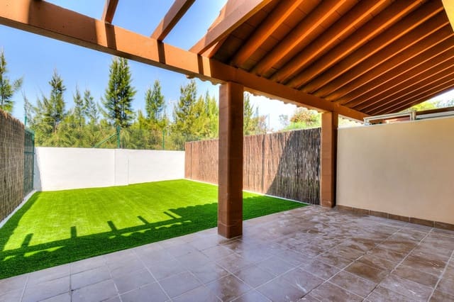 4 makuuhuone Omakotitalo myytävänä paikassa Calahonda, Mijas mukana uima-altaan 
autotalli - 630 000 € (Ref: 9685586)