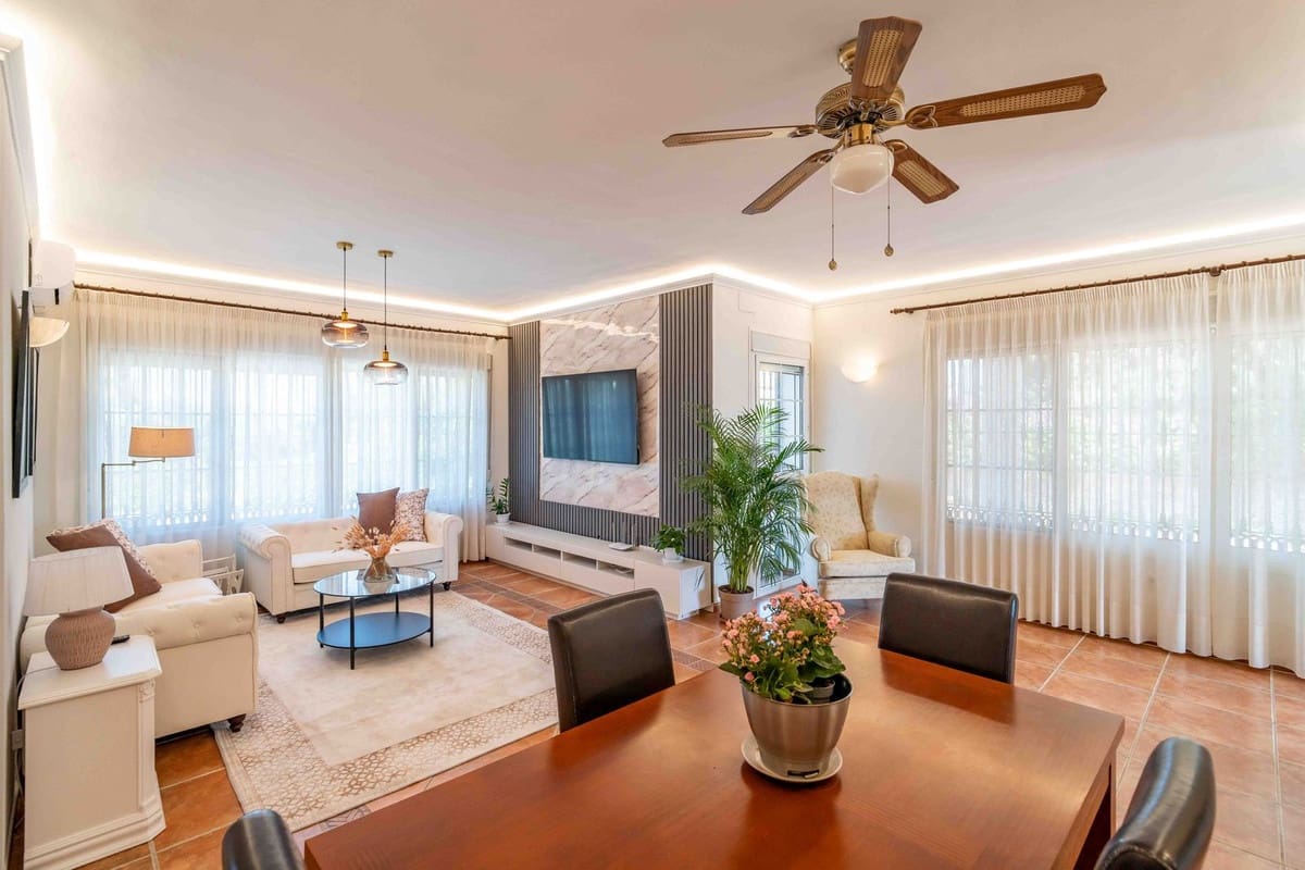 4 sypialnia Willa na sprzedaż w Alhaurin el Grande z basenem garażem - 549 000 € (Ref: 9685796)