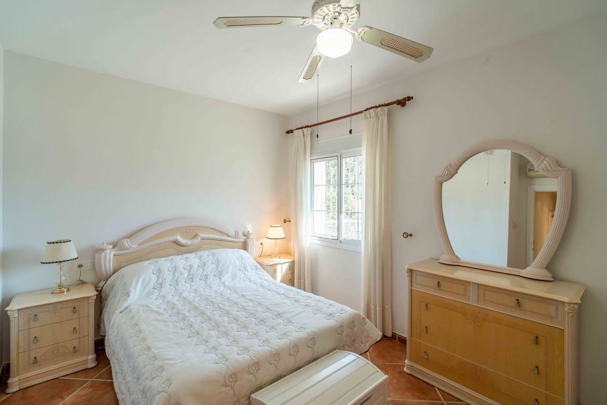 4 sypialnia Willa na sprzedaż w Alhaurin el Grande z basenem garażem - 549 000 € (Ref: 9685796)