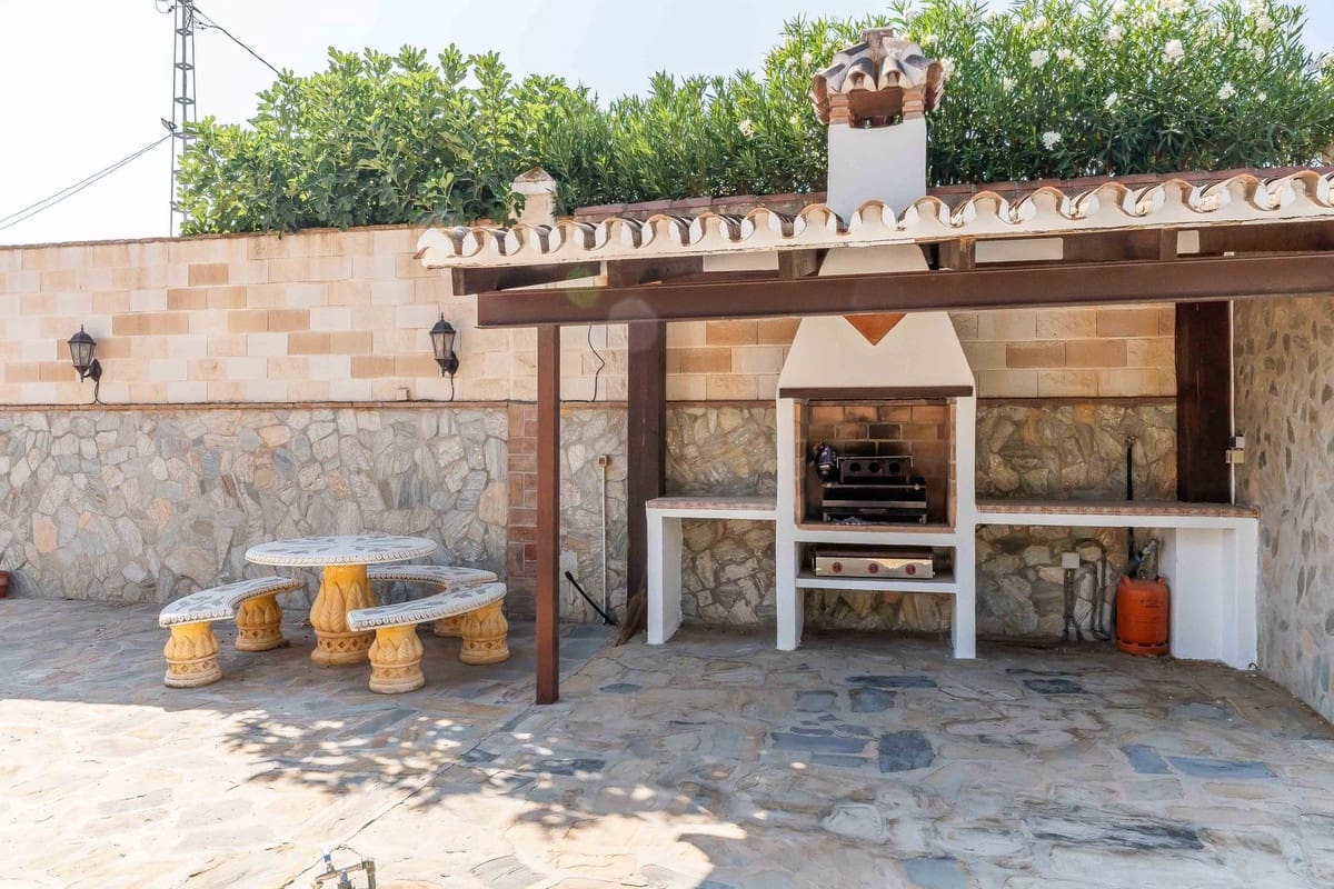 4 sypialnia Willa na sprzedaż w Alhaurin el Grande z basenem garażem - 549 000 € (Ref: 9685796)