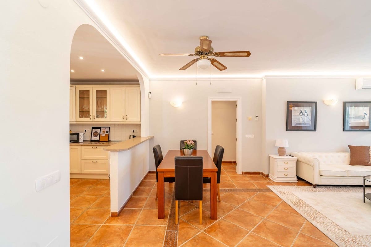 4 bedroom Villa for sale in Alhaurin el Grande with pool garage - € 549,000 (Ref: 9685796)