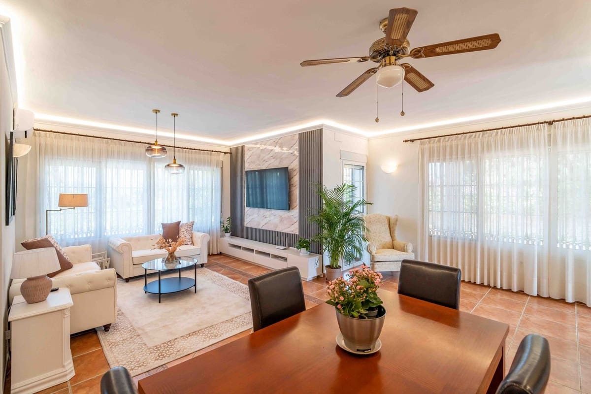 4 bedroom Villa for sale in Alhaurin el Grande with pool garage - € 549,000 (Ref: 9685796)