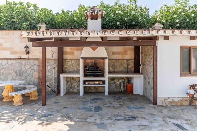 4 soveværelse Villa til salg i Alhaurín el Grande med swimmingpool garage - € 549.000 (Ref: 9685796)