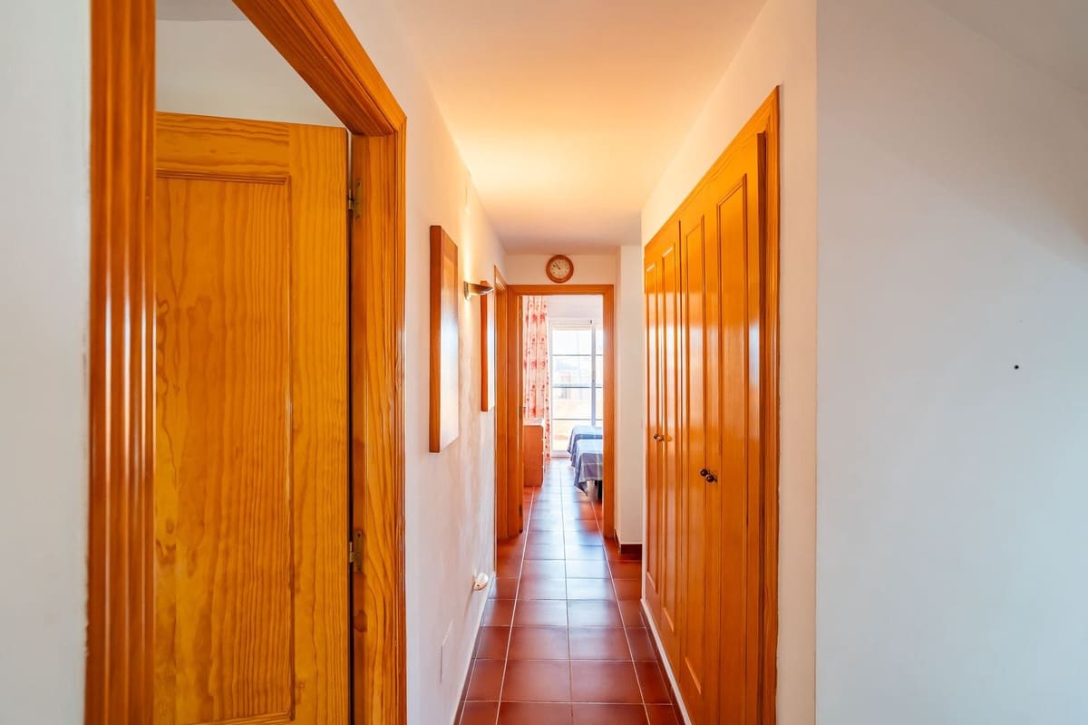 Pareado de 4 habitaciones en Riviera del Sol en venta con piscina - 498.000 € (Ref: 9700085)