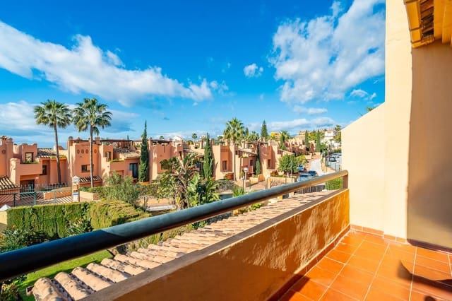 Pareado de 4 habitaciones en Riviera del Sol, Mijas en venta con piscina - 498.000 € (Ref: 9700085)