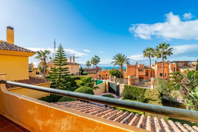 Pareado de 4 habitaciones en Riviera del Sol, Mijas en venta con piscina - 498.000 € (Ref: 9700085)